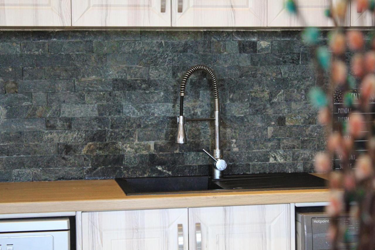Lavish 2 Bed Sleeps 5 Near Lanark Lejlighed Carstairs Eksteriør billede